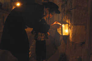 Shedding    New    Light    on    Familiar    Laws    of    Chanukah