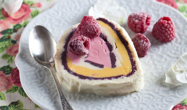 Very    Berry    Ice    Cream    Roll
