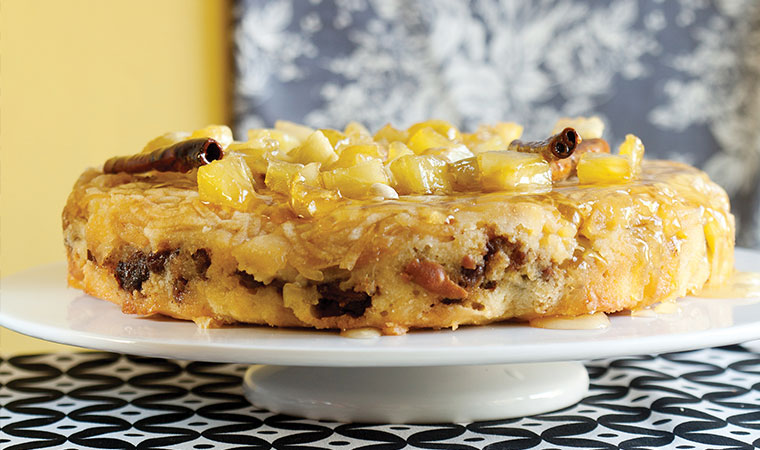 Upside-Down    Caramel    Apple    Cake