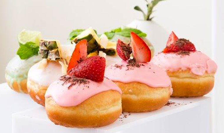 Cocktail    Party    Doughnuts