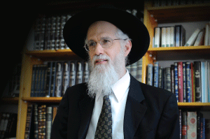 Behind    The    Drawings:    The    Making    Of    Pe’er    Halachah