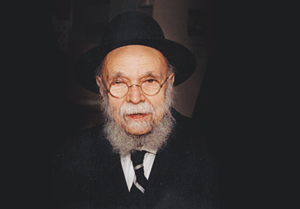 The    Great    Woman    Behind    the    Great    Man:    A    tribute    to    Rebbetzin    Sarah    Pam