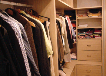 Shop    Your    Closet