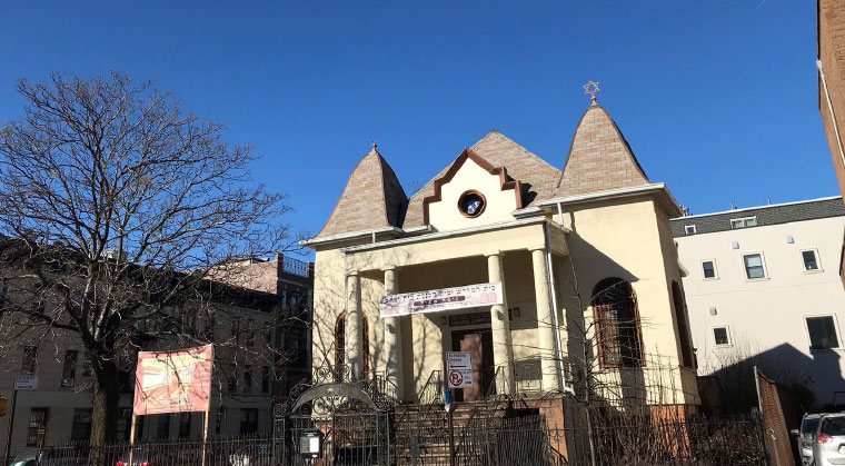 Shul Seeks Life as Landmark
