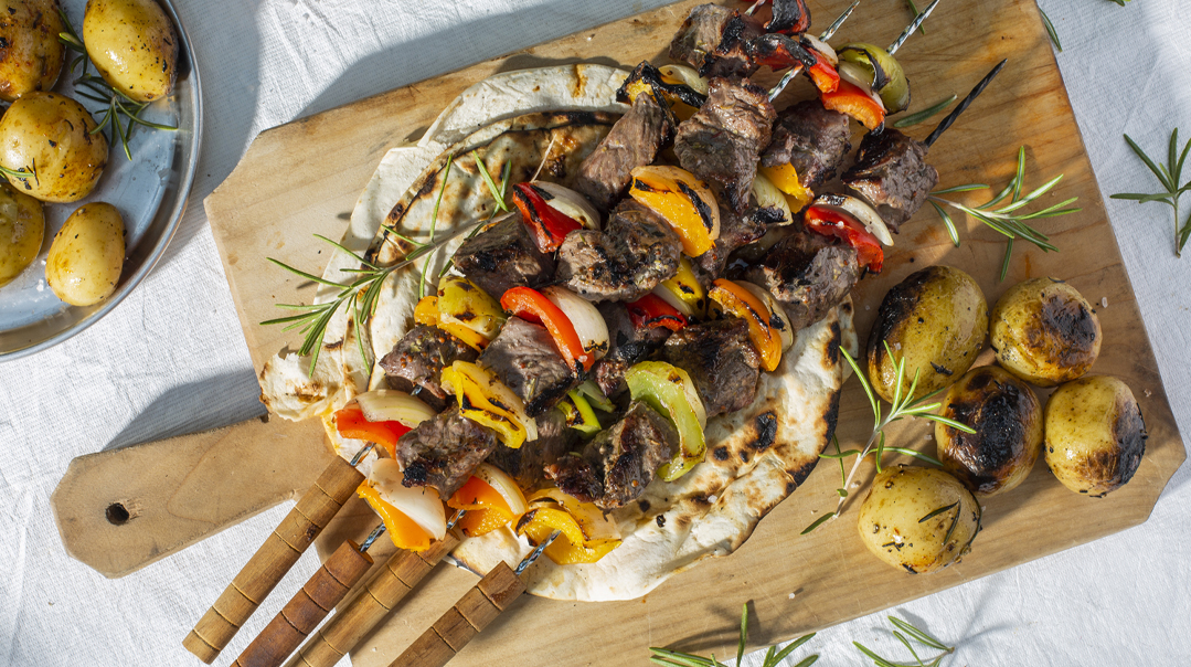 Steak Kabobs With Colorful Vegetables 