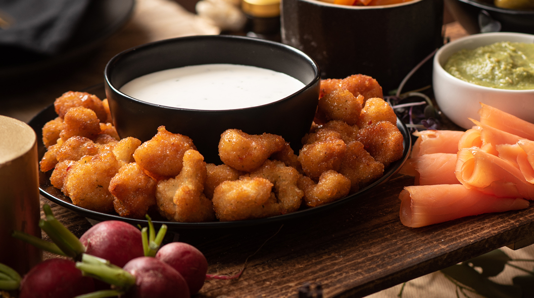 Chili-Glazed Cauliflower Bites with Ranch Dipping Sauce 