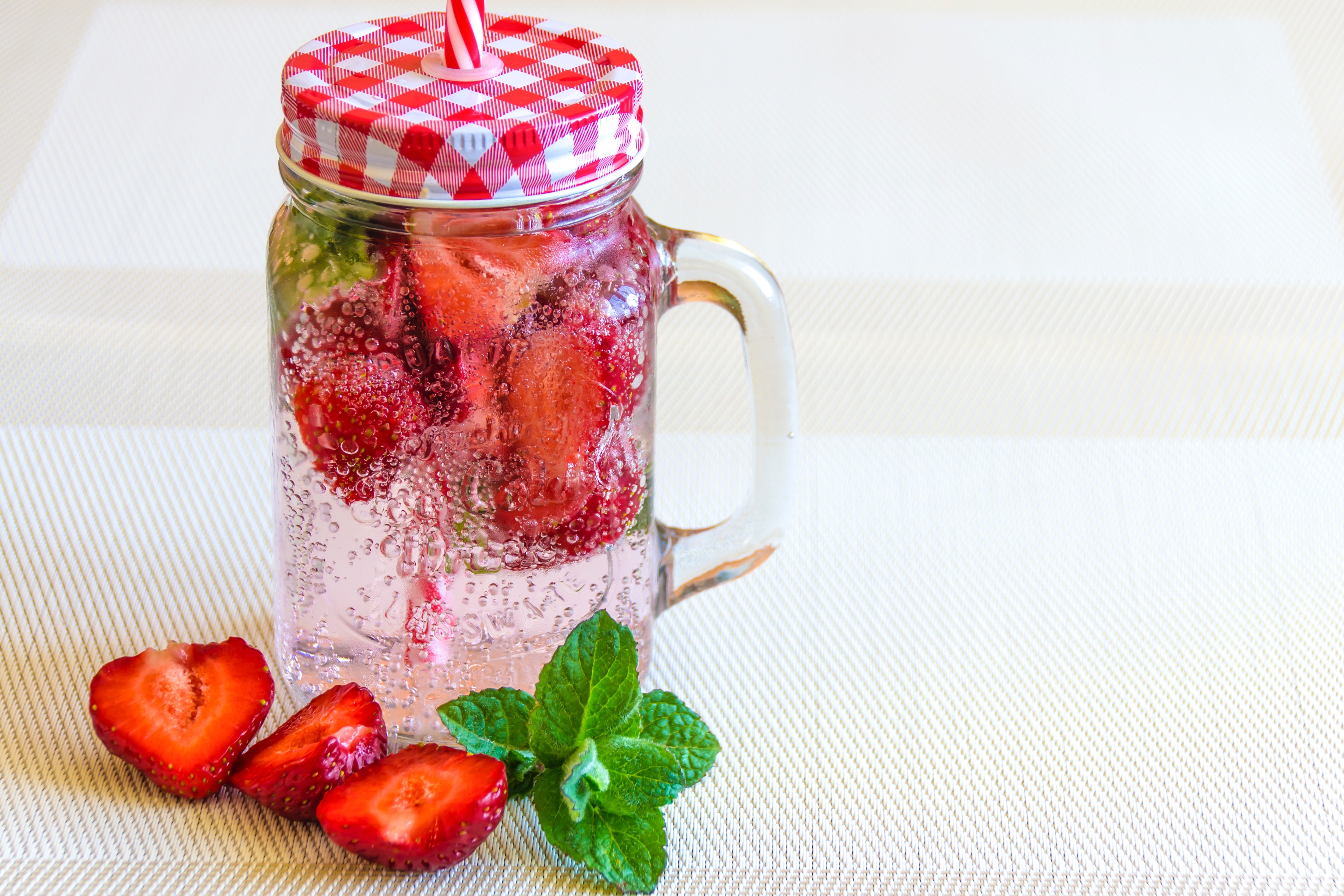 Strawberry-Lime Drink