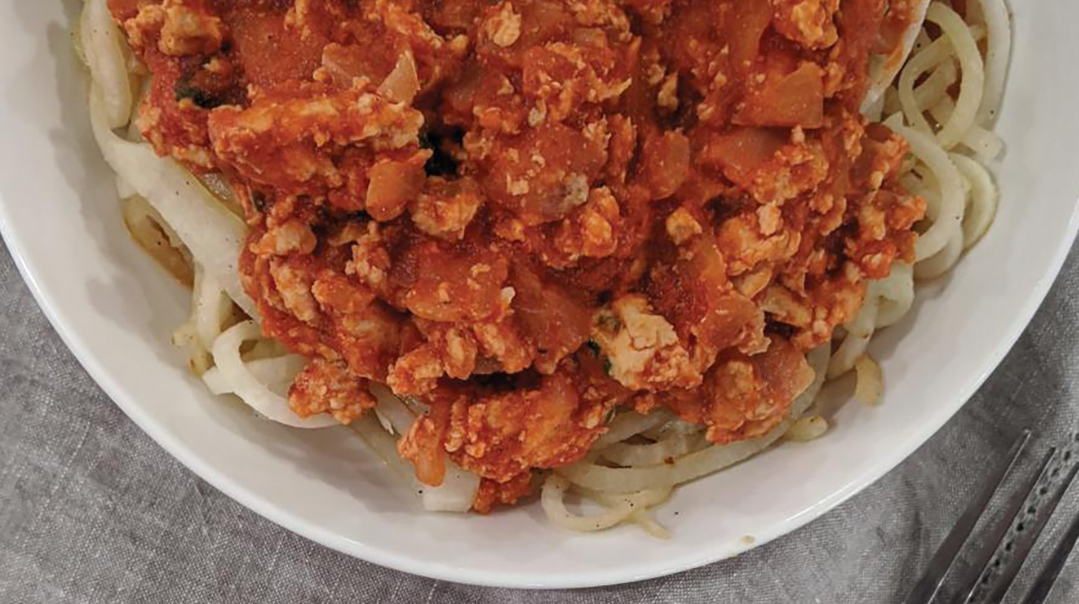 Chicken Bolognese over Kohlrabi Spaghetti