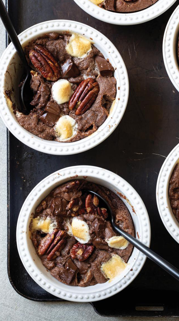 fully-loaded hot chocolate chip cups