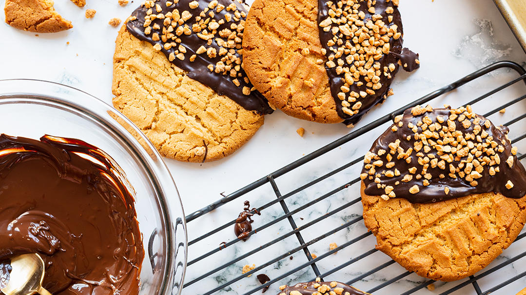 Jumbo Dairy Peanut Butter Cookies