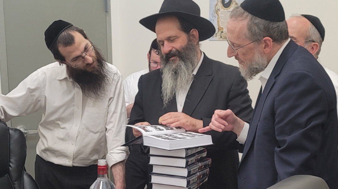 Living Higher: "These People Were Just His Shluchim"   