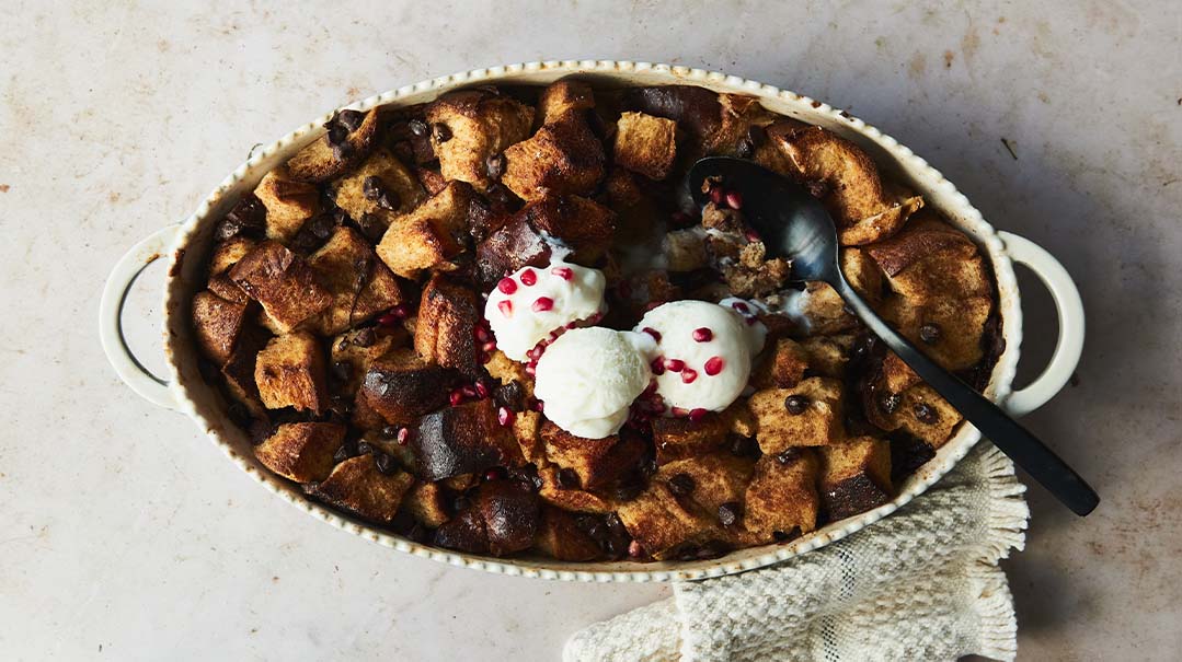 Cinnamon Chocolate Crock-Pot Bread Pudding