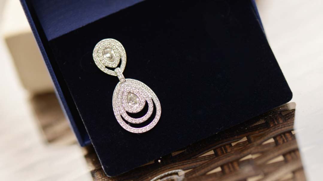 Hard of Earring