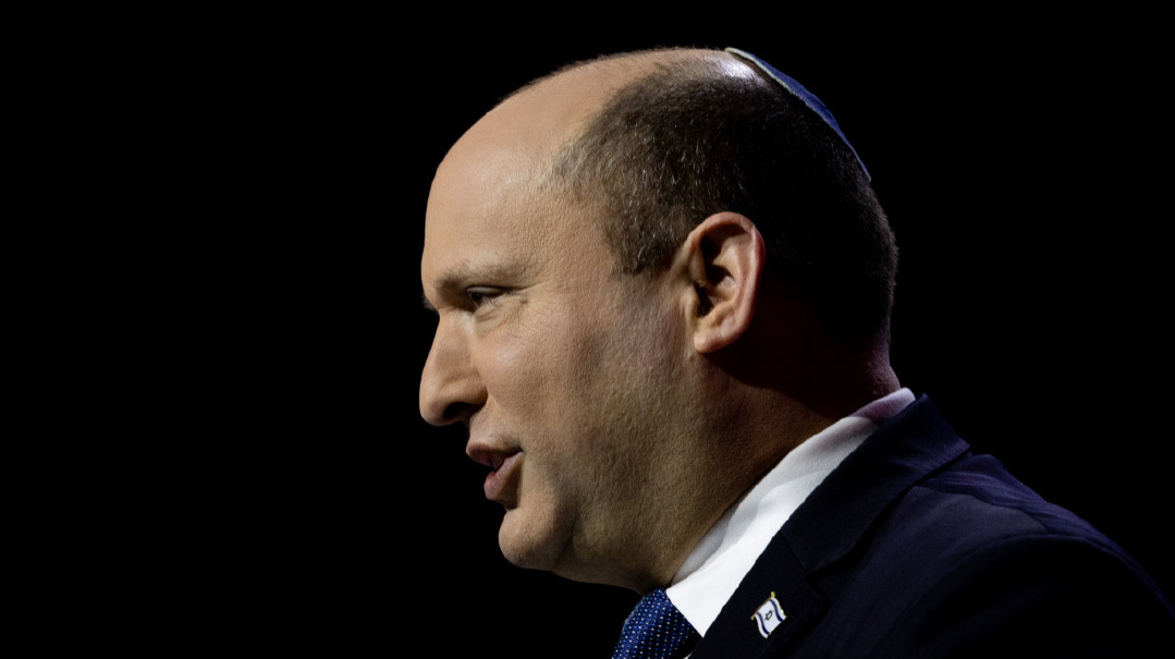 Bennett Struggles to Hang On 