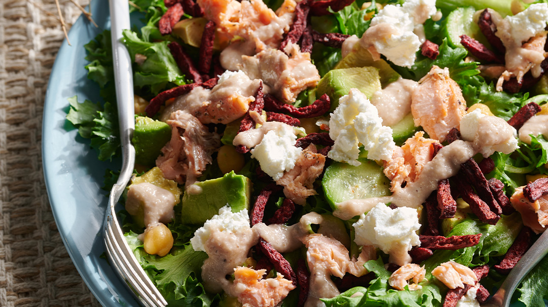 Grilled Salmon Salad with Red Wine and Walnut Vinaigrette