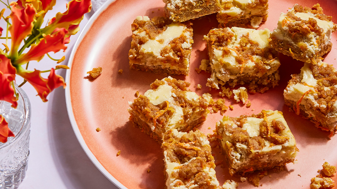 Carrot-Cheese Crumble Bars