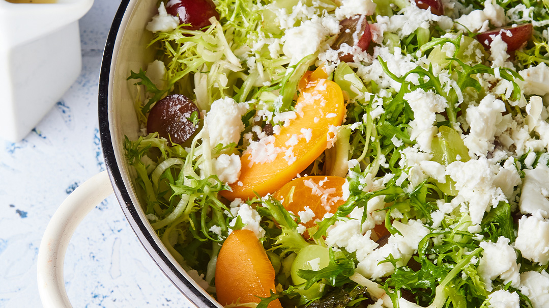 Light Lettuce Salad with Citrus Vinaigrette