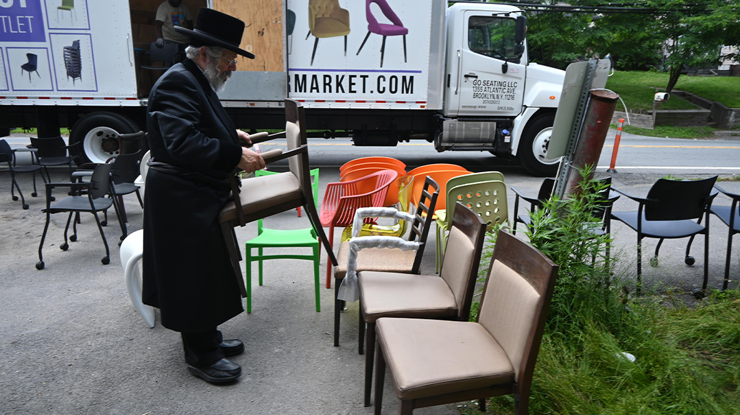 The Shul Chairman