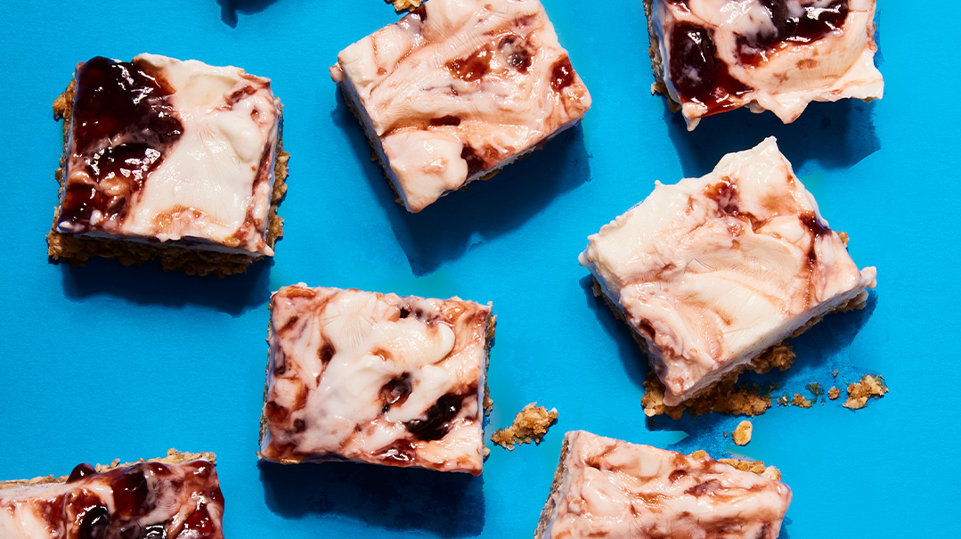 No-Bake Frozen Yogurt Bars