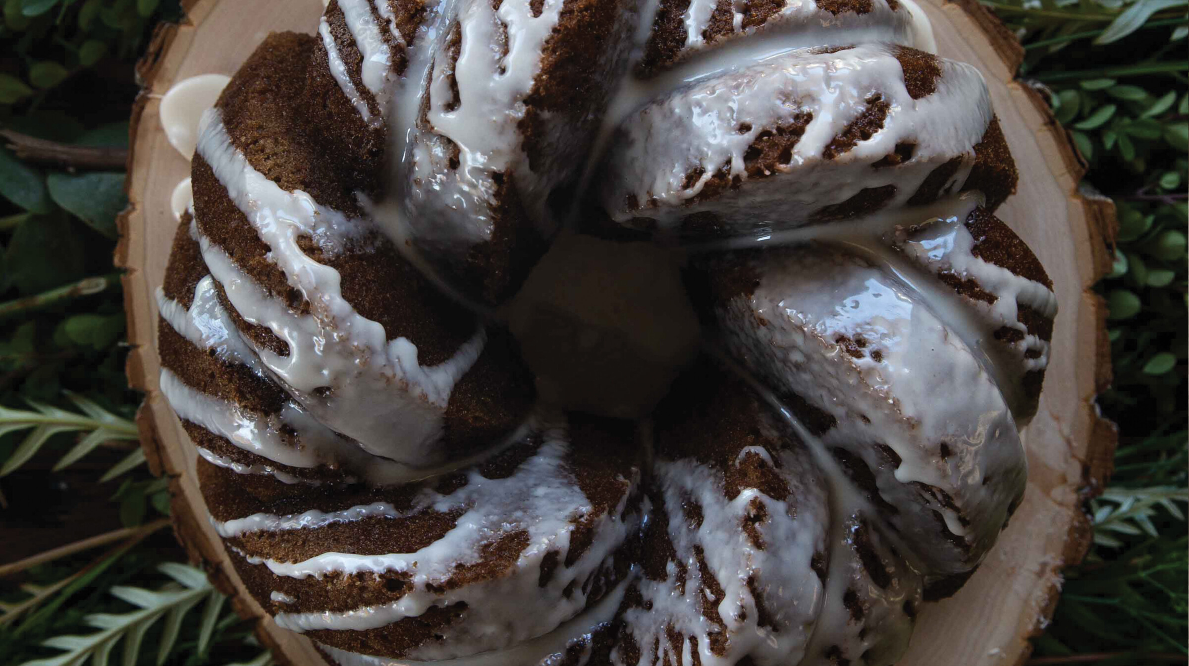 Cinnamon-Wine  Bundt Cake