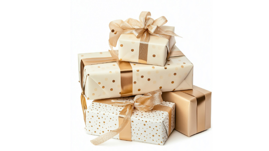 Wedding Gifts: A Break(ing) Down   